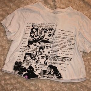 Cropped the 1975 t-shirt